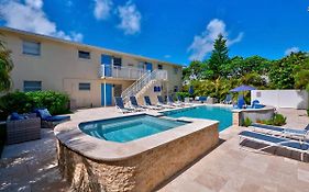 2Br Near The Beach !Walk 2 Everything!